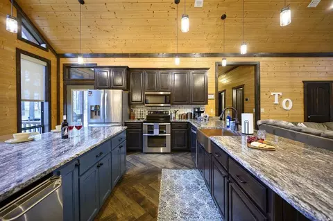Kitchen - 94 Willow Bend Rd, Broken Bow, OK 74728 photo 3 of 8
