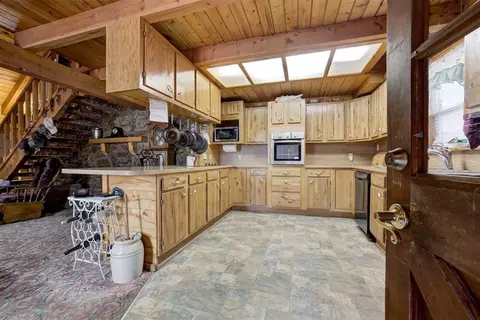 Kitchen - 10 Timber Oaks Rd, Mcloud, OK 74851 photo 1 of 8