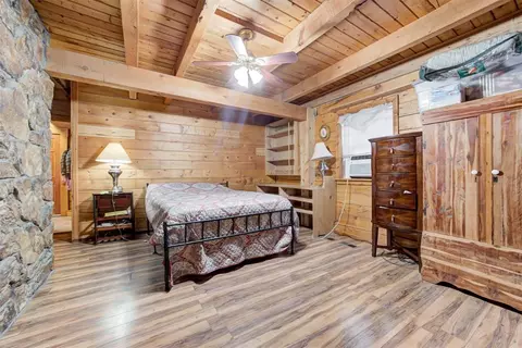 Bedroom - 10 Timber Oaks Rd, Mcloud, OK 74851 photo 2 of 7