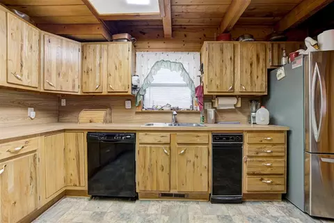 Kitchen - 10 Timber Oaks Rd, Mcloud, OK 74851 photo 7 of 8
