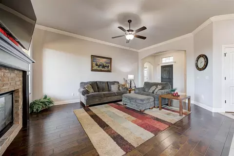 Living - 5009 Champlain Pl, Edmond, OK 73025 photo 3 of 3