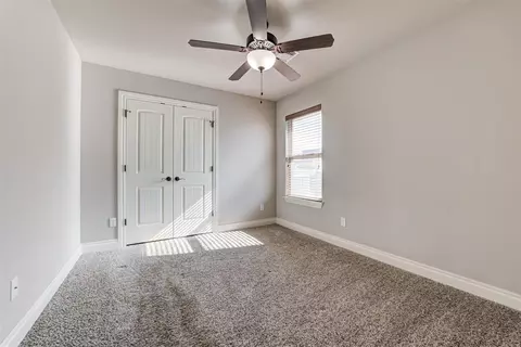 Bedroom - 5009 Champlain Pl, Edmond, OK 73025 photo 7 of 8