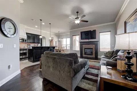 Living - 5009 Champlain Pl, Edmond, OK 73025 photo 1 of 3