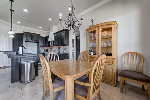 Dining - 5009 Champlain Pl, Edmond, OK 73025 photo 3 of 3