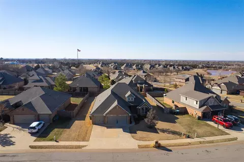View/Area - 5009 Champlain Pl, Edmond, OK 73025 photo 1 of 6
