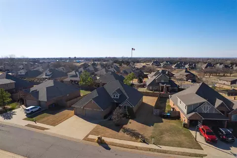 View/Area - 5009 Champlain Pl, Edmond, OK 73025 photo 2 of 6