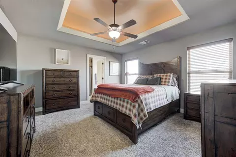 Bedroom - 5009 Champlain Pl, Edmond, OK 73025 photo 1 of 8