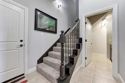 Entry Way - 5009 Champlain Pl, Edmond, OK 73025 photo 3 of 3