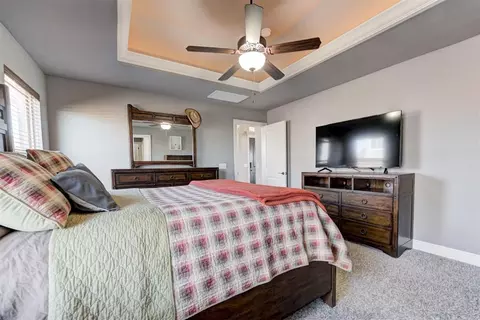 Bedroom - 5009 Champlain Pl, Edmond, OK 73025 photo 2 of 8