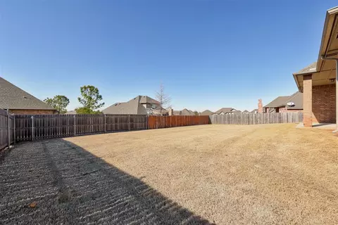Exterior - 5009 Champlain Pl, Edmond, OK 73025 photo 6 of 6