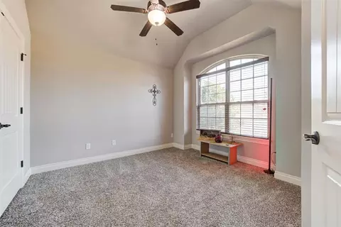 Bedroom - 5009 Champlain Pl, Edmond, OK 73025 photo 3 of 8