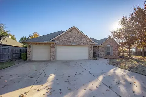 8012 NW 67th Pl, Oklahoma City, OK 73132