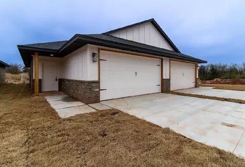 8800 N Shartel Ave #A, Oklahoma City, OK 73114