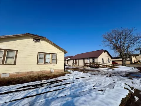 408 W Colorado Ave, Chickasha, OK 73018