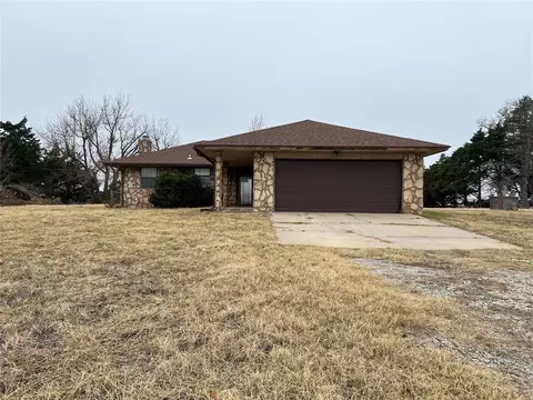 31162 Square Top Rd, Anadarko, OK 73005