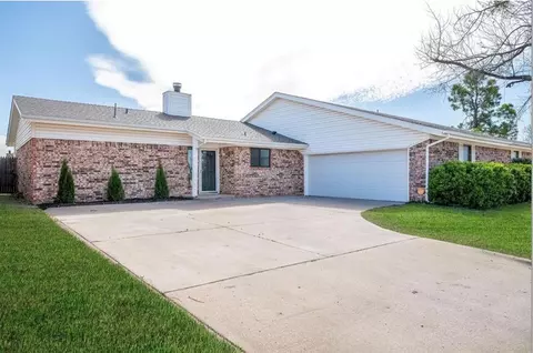 9322 Charwood Dr, Oklahoma City, OK 73139