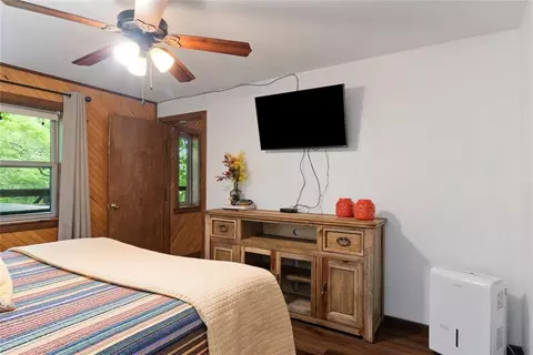 Bedroom - 868 Red Fox Rd, Broken Bow, OK 74728 photo 6 of 6