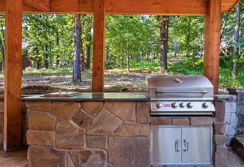Kitchen - 30 Split Shot Cir, Broken Bow, OK 74728 photo 7 of 7
