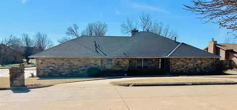 901 W Park Ln, Kingfisher, OK 73750