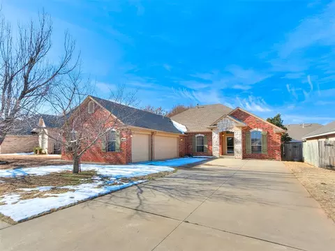 2833 Stonebrook Rd, Edmond, OK 73003