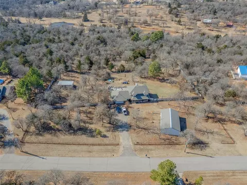 7901 Eagle Wood Dr, Oklahoma City, OK 73150