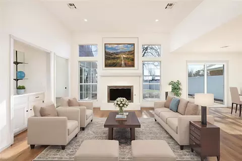 516 W 7th St, Edmond, OK 73003