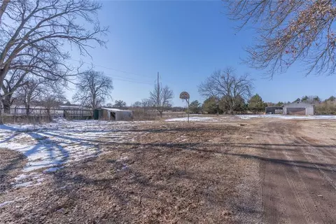506 N 13th St, Tecumseh, OK 74873
