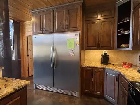 Kitchen - 72 Dry Fly Ln, Broken Bow, OK 74728 photo 2 of 3