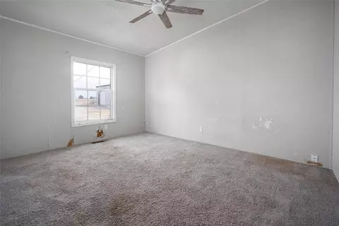 Bedroom - 1817 County Road 1251, Tuttle, OK 73089 photo 4 of 7