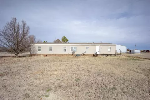 Exterior - 1817 County Road 1251, Tuttle, OK 73089 photo 6 of 6