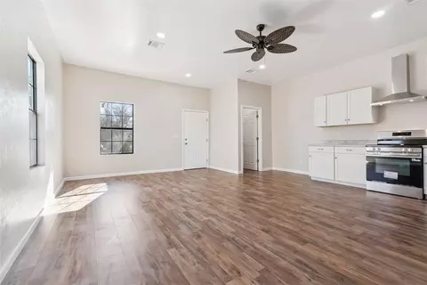 Living - 218 E 8th St, Chandler, OK 74834 photo 2 of 5