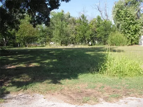513 W Main St, Tecumseh, OK 74873