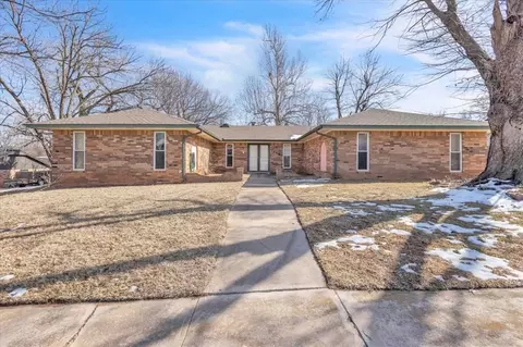 1908 E Willow Creek Ter, Mustang, OK 73064