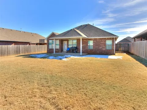 Exterior - 20575 Frontier Ave, Harrah, OK 73045 photo 3 of 4
