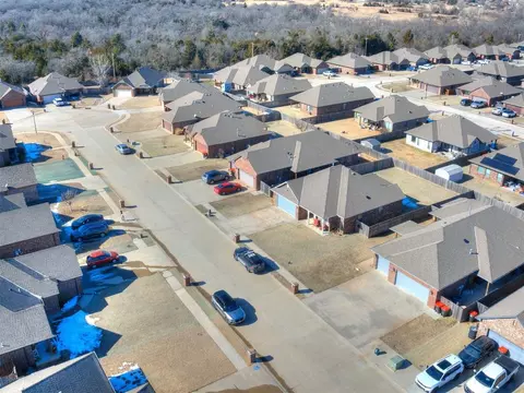 View/Area - 20575 Frontier Ave, Harrah, OK 73045 photo 2 of 2