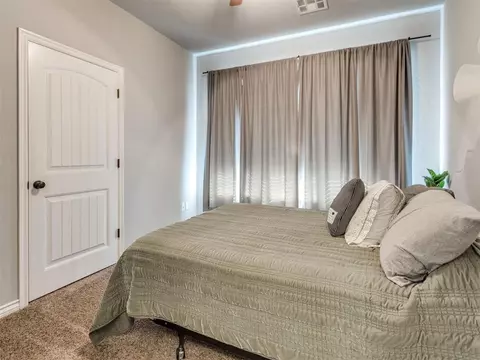 Bedroom - 20575 Frontier Ave, Harrah, OK 73045 photo 2 of 2