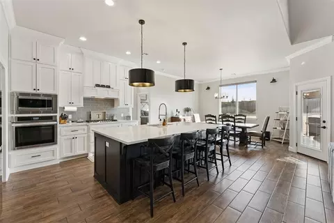 Kitchen - 1148 Colonial Ave, Tuttle, OK 73089 photo 1 of 6