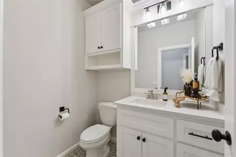 Bath - 1148 Colonial Ave, Tuttle, OK 73089 photo 7 of 7