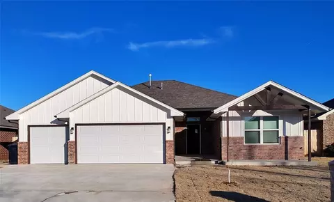 8404 Stonewood Dr, Oklahoma City, OK 73135