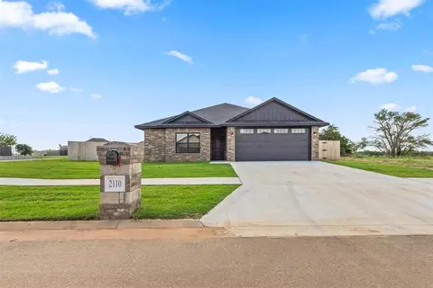 2110 Valley View Rd, Weatherford, OK 73096