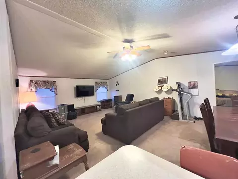 Living - 12100 Bart Dr, Guthrie, OK 73044 photo 1 of 2