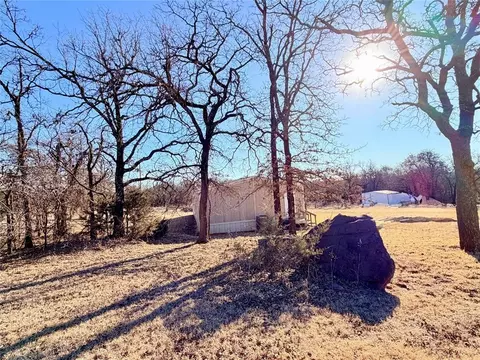 12100 Bart Dr, Guthrie, OK 73044