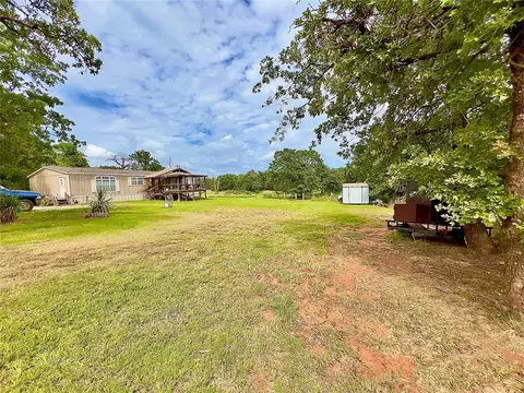 Exterior - 12100 Bart Dr, Guthrie, OK 73044 photo 5 of 20