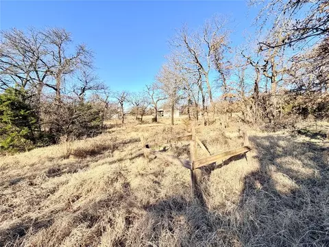 Exterior - 12100 Bart Dr, Guthrie, OK 73044 photo 15 of 20