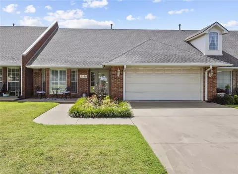 1025 Gartrell Pl, Weatherford, OK 73096
