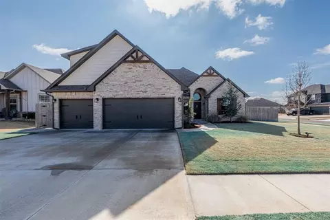 13524 NW 1st St, Yukon, OK 73099