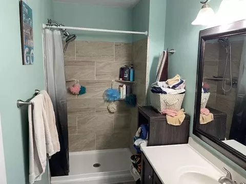 Bath - 22 E Anchor Dr, Sayre, OK 73662 photo 1 of 3