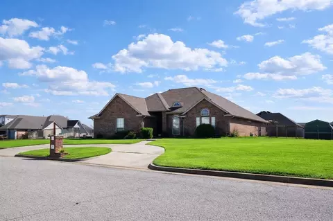 1611 Lady Lane St, Shawnee, OK 74804