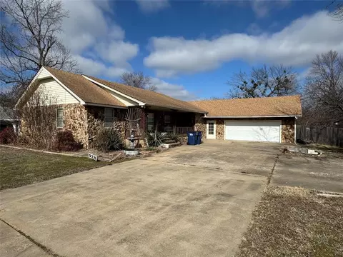928 Van Dr, Seminole, OK 74868