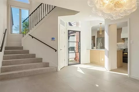 2825 NW Grand Cmns #19, Oklahoma City, OK 73116